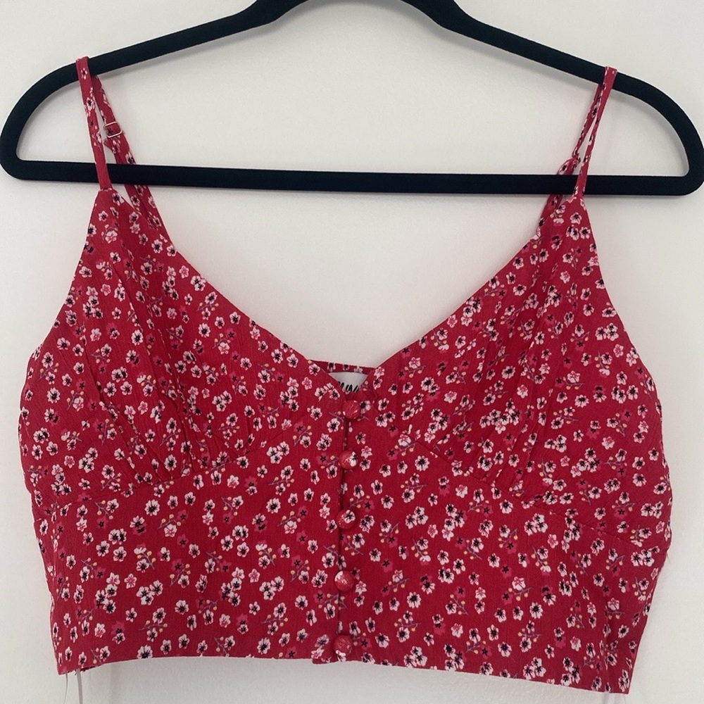 Princess Polly Red Floral Cropped Tank Top - Picture 3 of 8